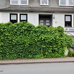 Gaestehaus Roth 度假居 *