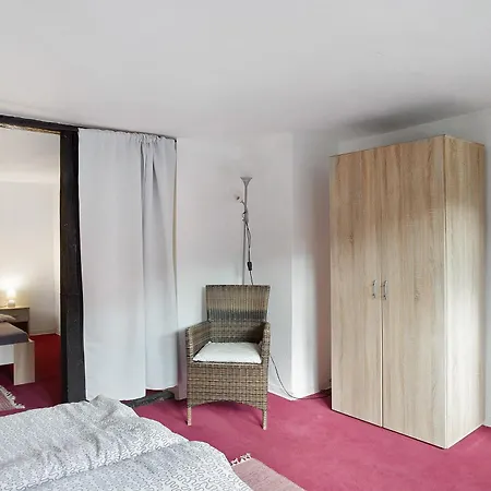 Gaestehaus Roth Nyaraló *